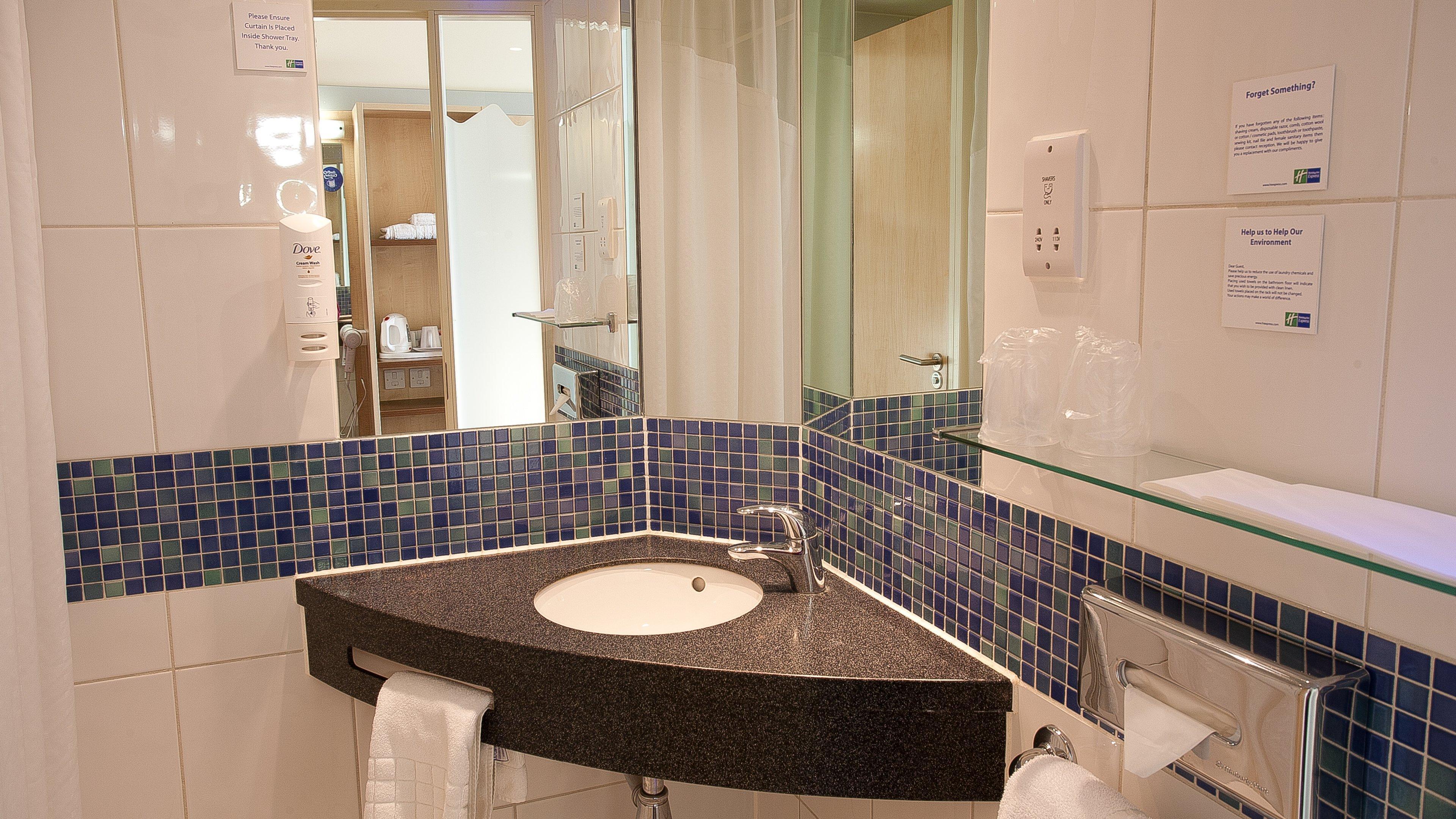 Holiday Inn Express Слау Экстерьер фото