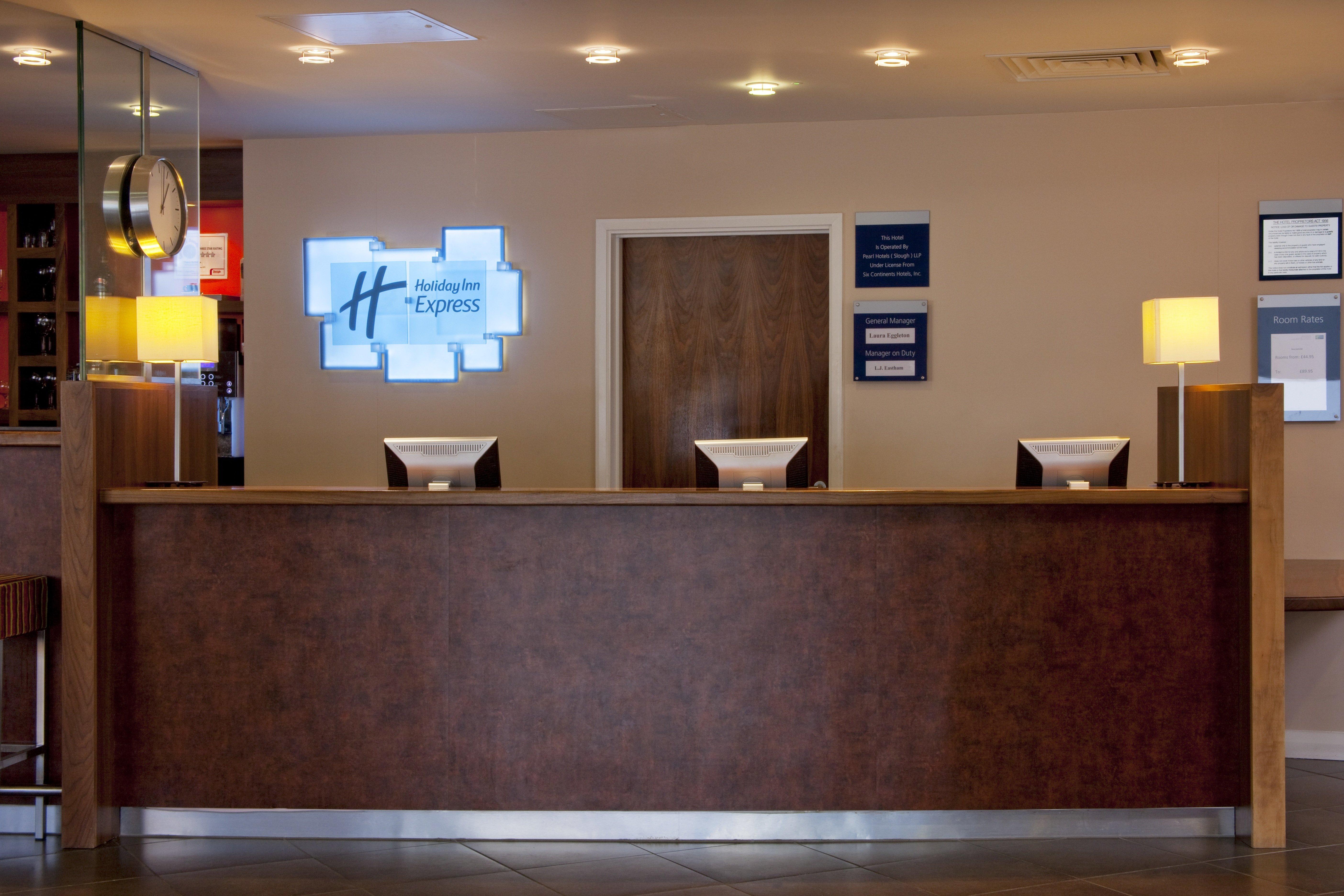 Holiday Inn Express Слау Интерьер фото